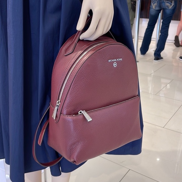 Michael Kors Women's Valerie Medium Pebbled Leather Backpack Merlot 
NWT - Picture 15 of 16